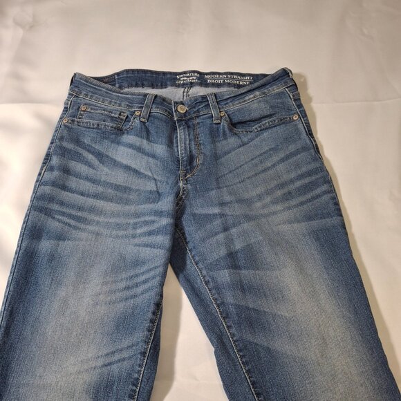Levi Strauss Modern Straight Signature Jeans Size 10 Mid Rise Dark Wash - Picture 3 of 16